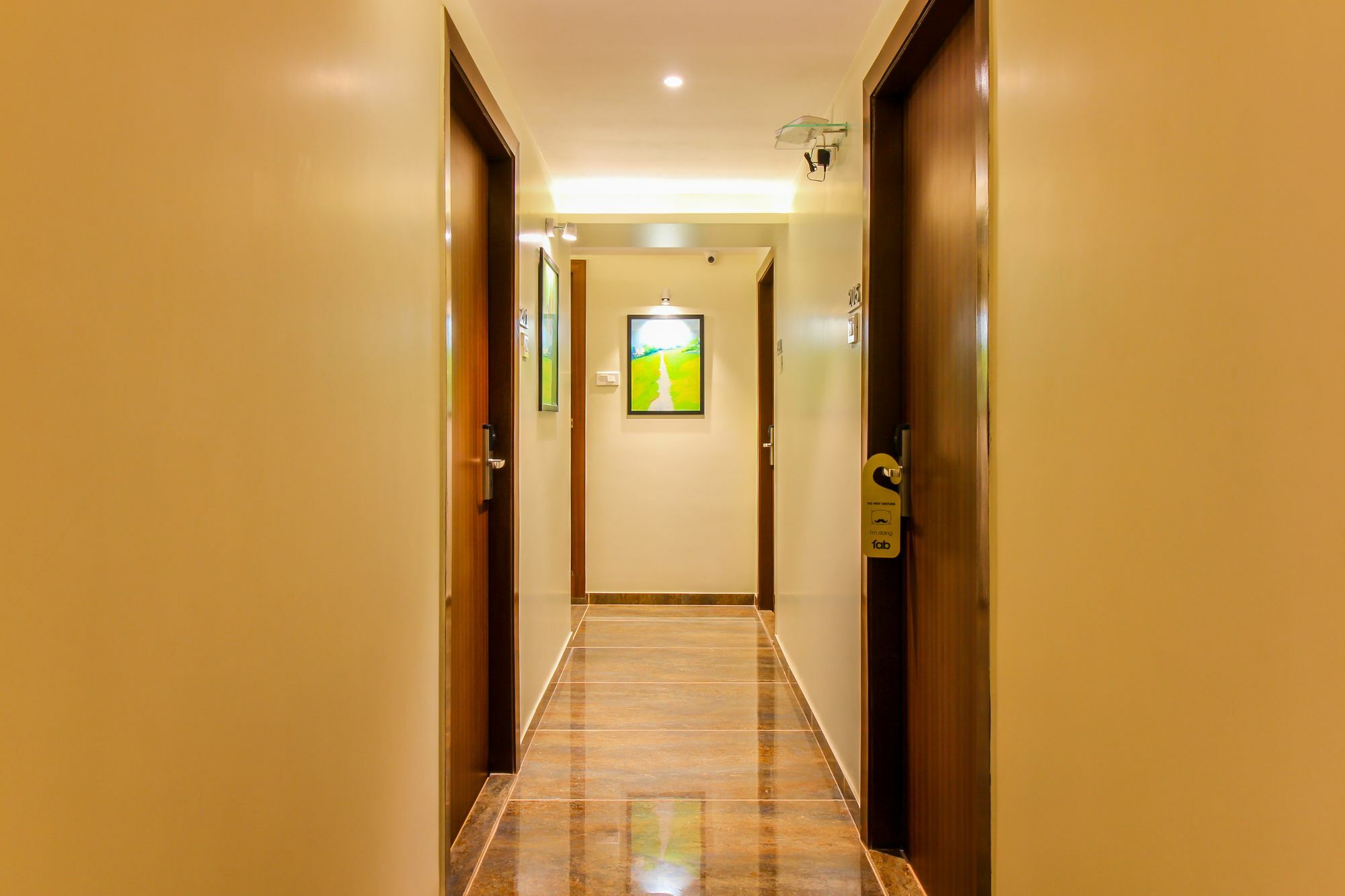 Fluorescent By Bizzgrow Hotels International Airport - Formerly Known As Byaris International มุมไบ ภายนอก รูปภาพ